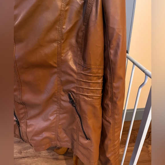 NWT WOMENS PLUS SIZE Brown Faux Leather Jacket with removable hood - Picture 5 of 9